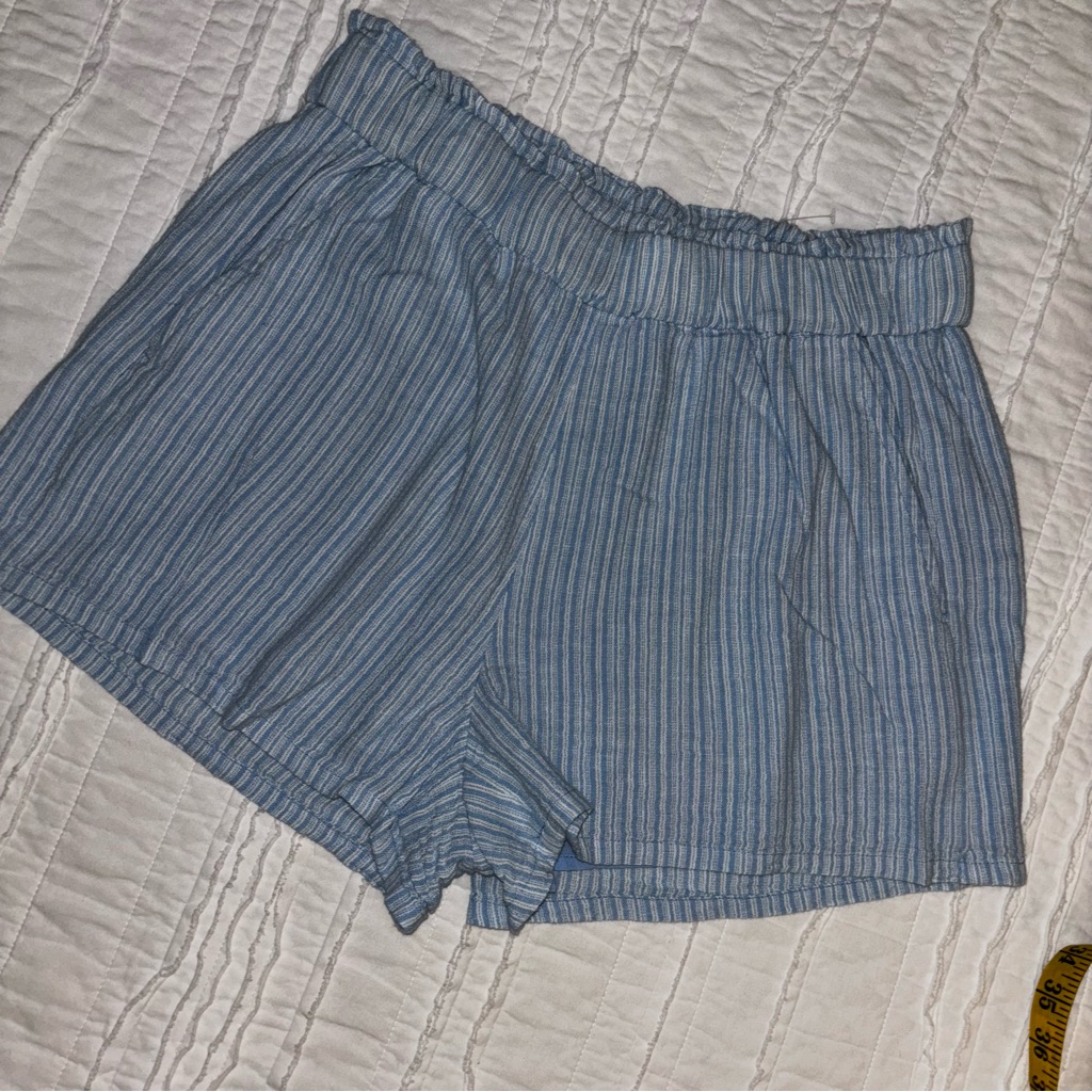 Hollister Comfy Blue Cotton Rayon Pull On Short Women’s Medium